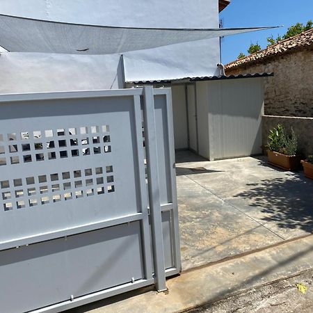 Olive Hill Apartment Karpofora Exterior foto